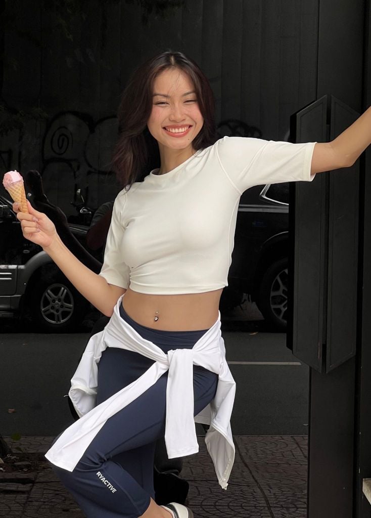 Áo tay ngắn GENTLE TOP White
