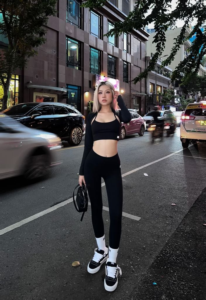 Áo T SPORTBRA Black