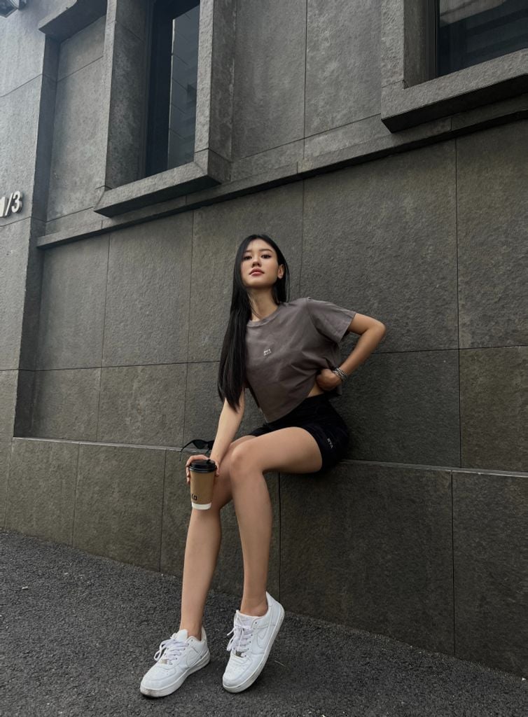 Áo thun COMFY CROPTOP Dark Grey