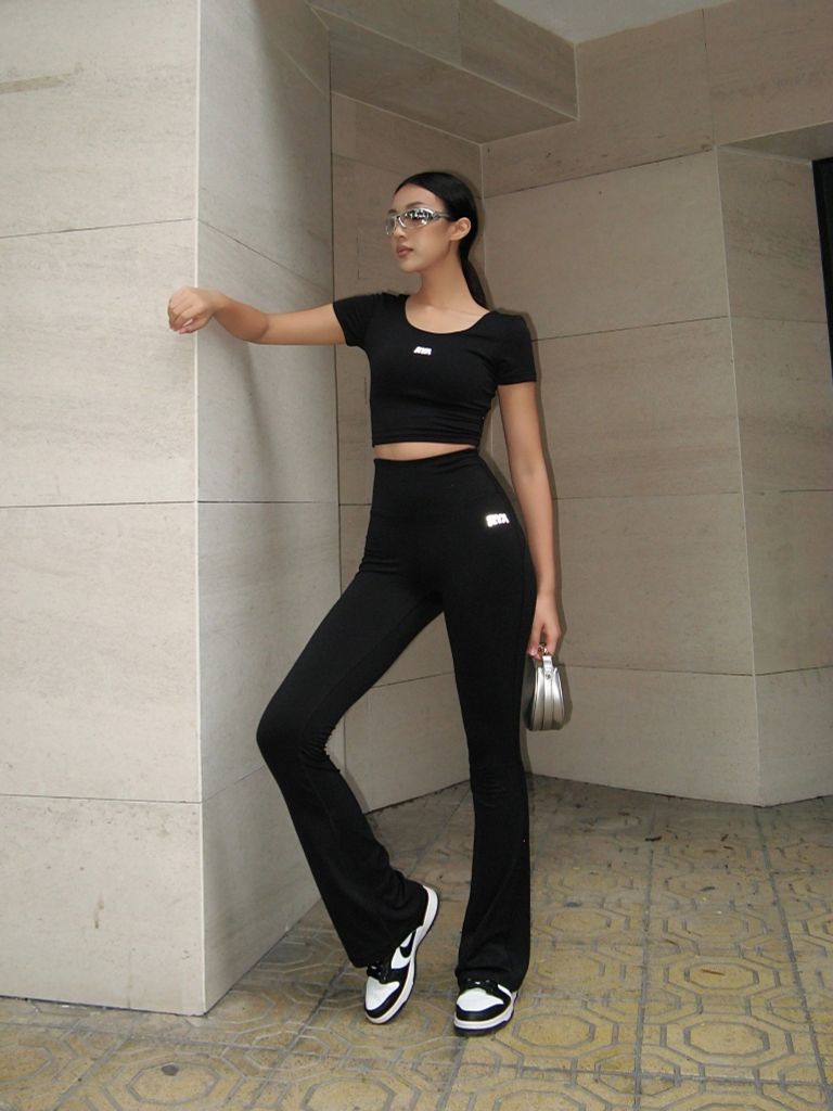 Quần RYA FLARED LEGGING Black