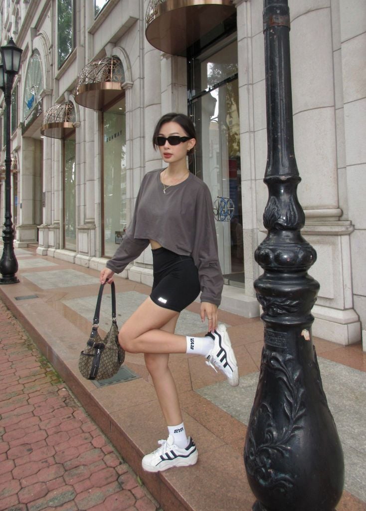 Áo thun YOLO CROPPED TEE Dark grey