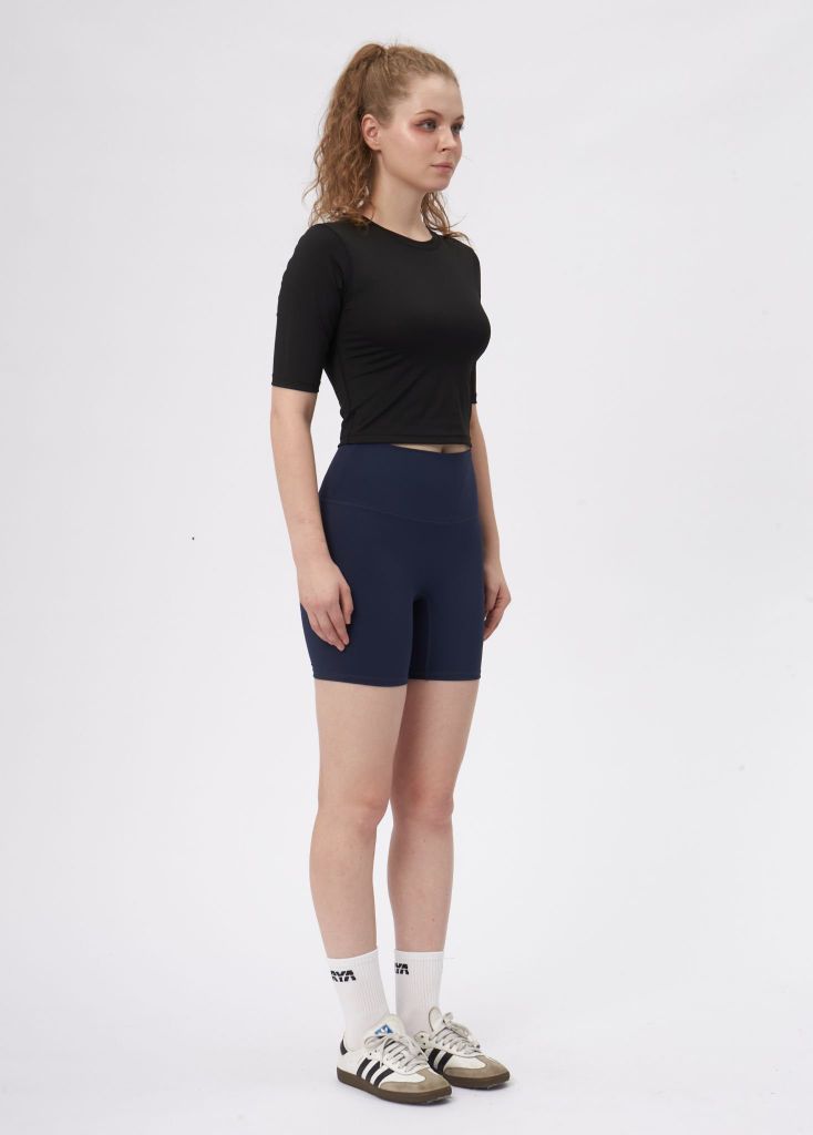 Áo tay ngắn GENTLE TOP Black