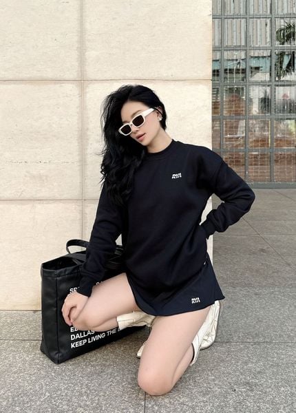  Áo RYA SWEATER Black 