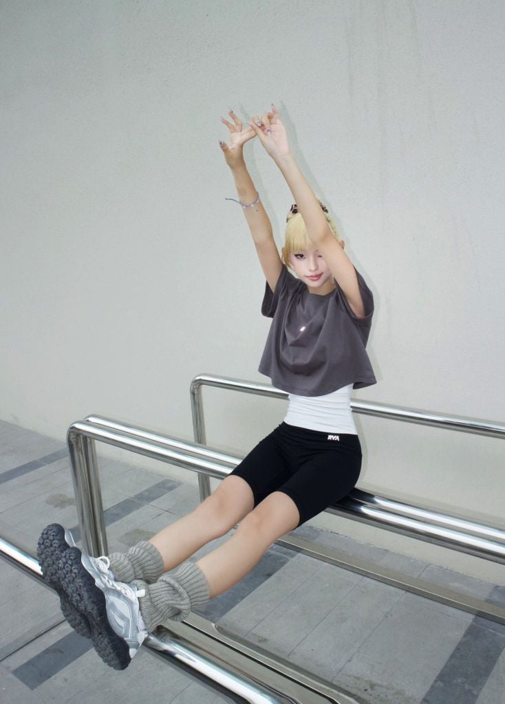 Áo thun COMFY CROPTOP Dark Grey