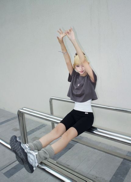  Áo thun COMFY CROPTOP Dark Grey 