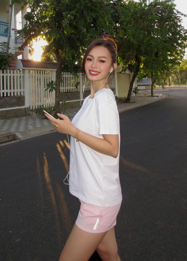 Áo thun RYACTIVE RELAXED TEE White