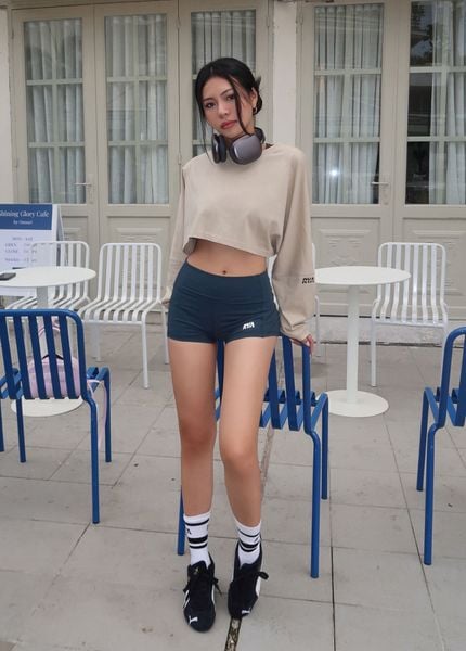  Áo thun YOLO CROPPED TEE Light Beige 