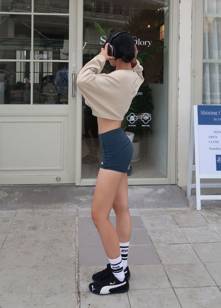 Áo thun YOLO CROPPED TEE Light Beige