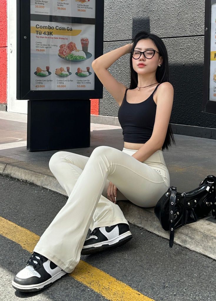 Quần RYA FLARED LEGGING Coconut Cream