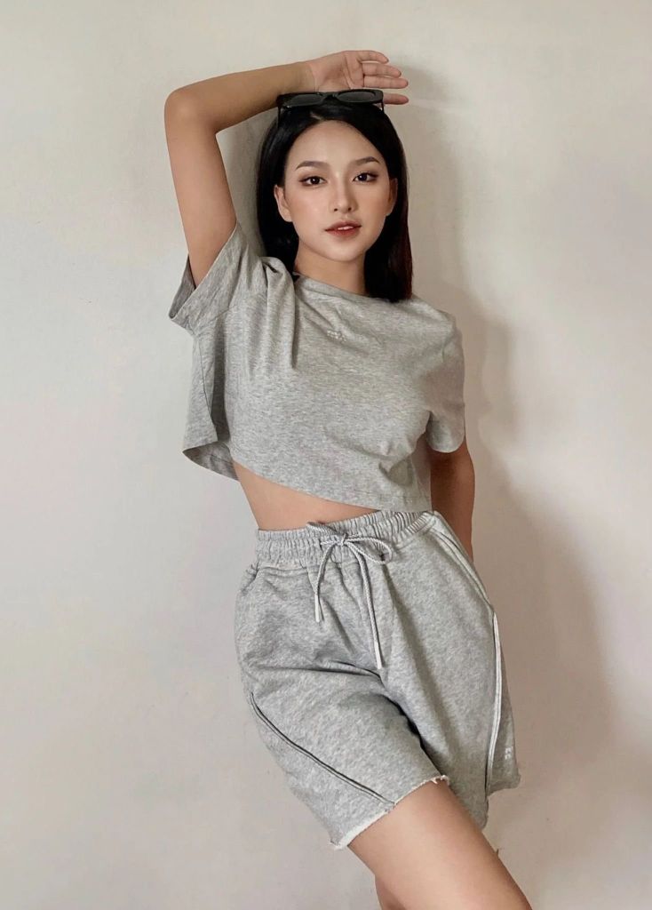 Áo thun COMFY CROPTOP Light Grey