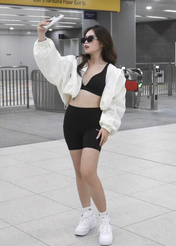 Áo khoác RYA BOXY JACKET White