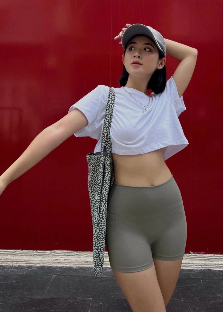 Áo thun COMFY CROPTOP White
