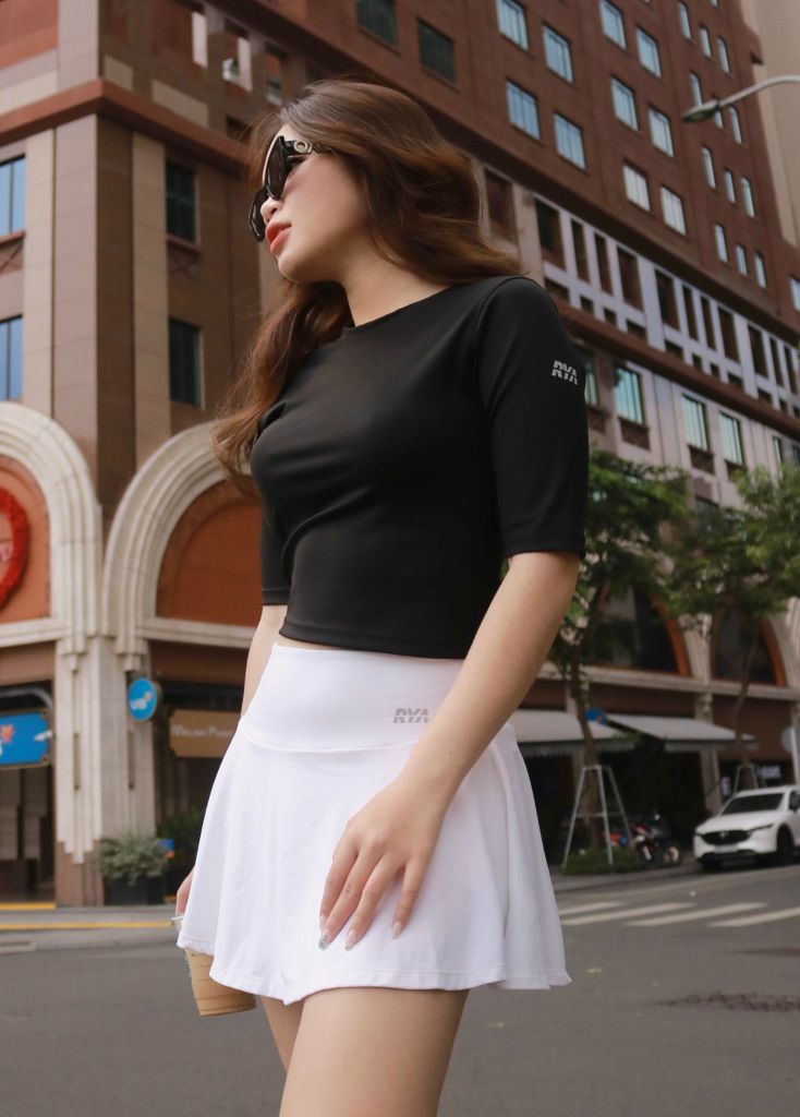 Áo tay ngắn GENTLE TOP Black