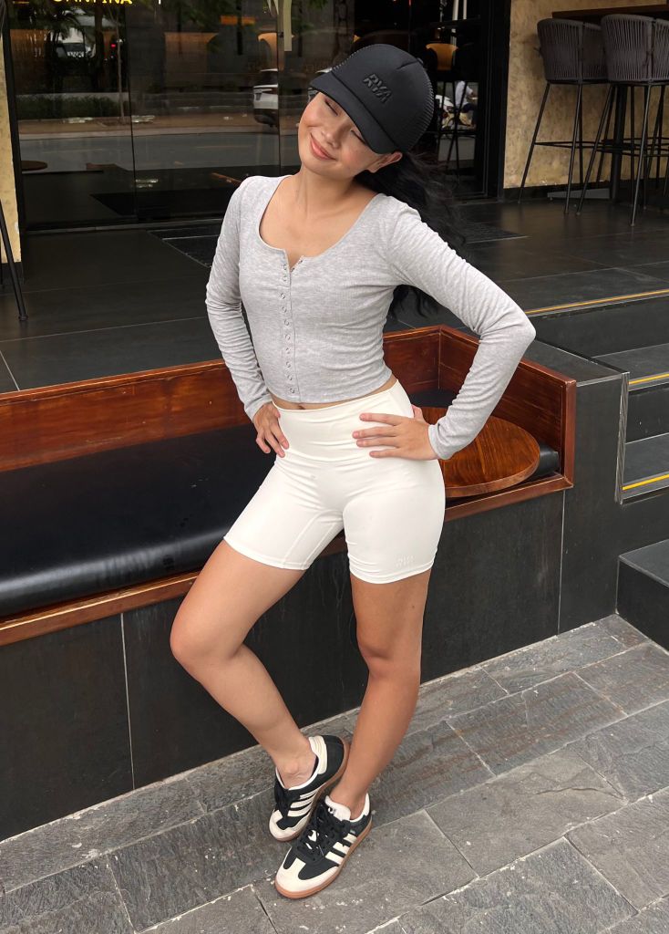 Quần MEDIUM BIKER Creamy White