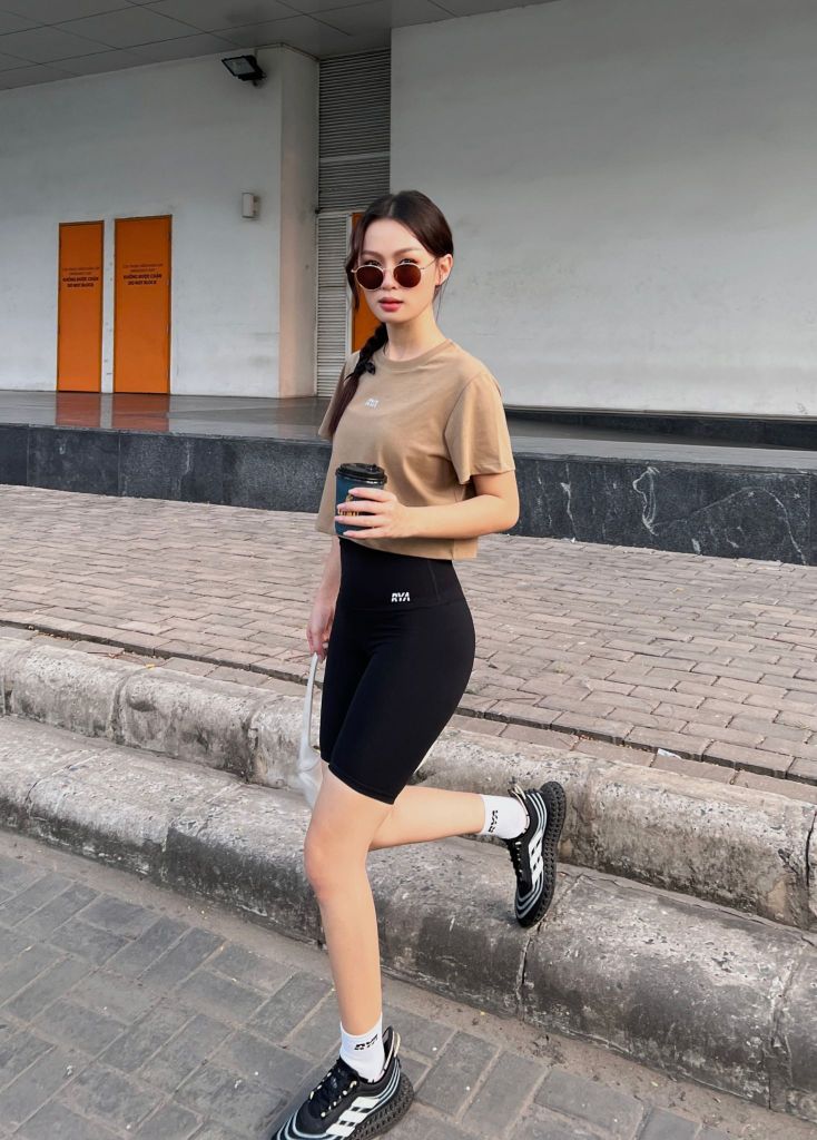 Áo thun COMFY CROPTOP Caramel