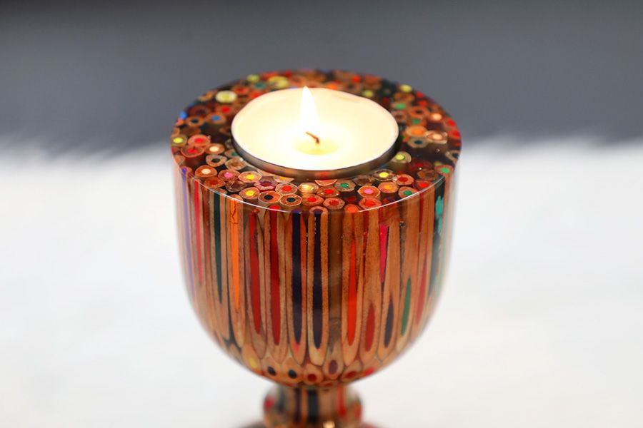 CHÂN NẾN TRANG TRÍ BÚT CHÌ MÀU LY VANG – NTN's Decor CHÂN NẾN TRANG TRÍ BÚT CHÌ MÀU LY VANG – NTN's Decor