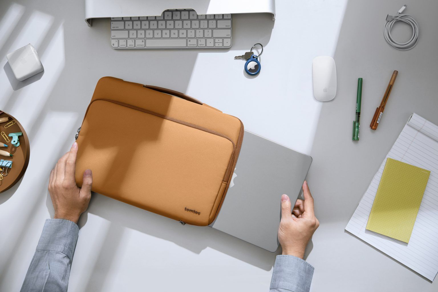  Túi Chống Sốc Tomtoc Briefcase MacBook/Laptop 16” - Bronze 