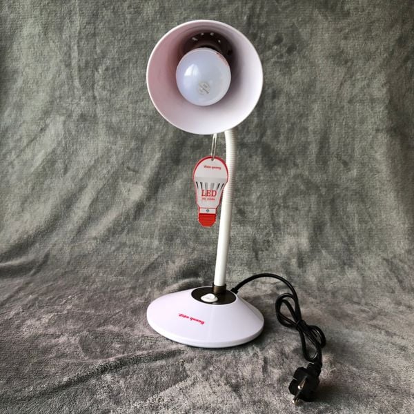 DRAFT Đèn bàn bảo vệ thị lực Điện Quang ĐQ DKL15 WBK B (Màu trắng-đen bóng led daylight)