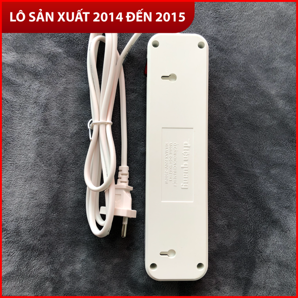 Ổ cắm Điện Quang ĐQ ESK02 ( 4 lỗ 3 chấu ) - Năm SX 2014, 2015 - Bảo hành 12 tháng