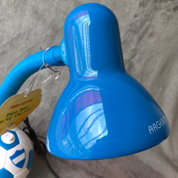 DRAFT Đèn bàn Điện Quang (ĐQ DKL01 CW B) kiểu trái banh, xanh trắng, có bóng