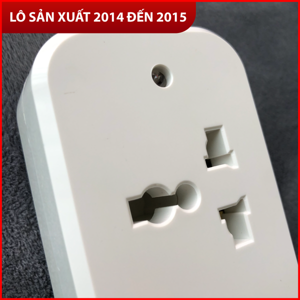 Ổ cắm Điện Quang ĐQ ESK02 ( 4 lỗ 3 chấu ) - Năm SX 2014, 2015 - Bảo hành 12 tháng