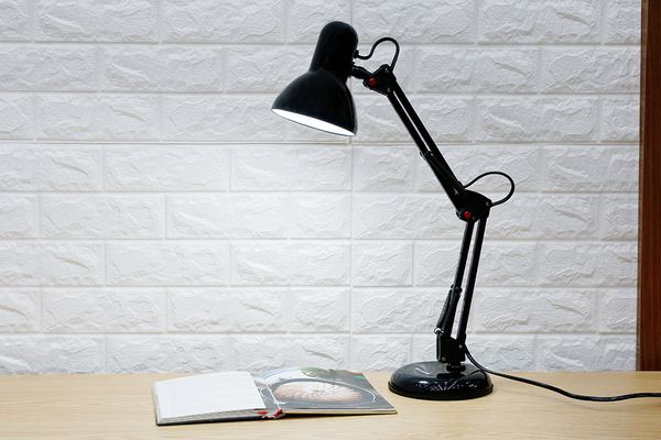 DRAFT Đèn bàn bảo vệ thị lực Điện Quang ĐQ DKL14 B BW (Màu đen, bóng led warmwhite)