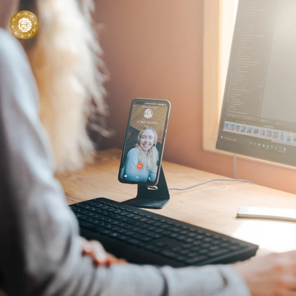  Giá đỡ điện thoại để bàn Quad Lock Desk Mount 