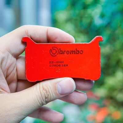  Má phanh Brembo 07HO63SA (trước) 