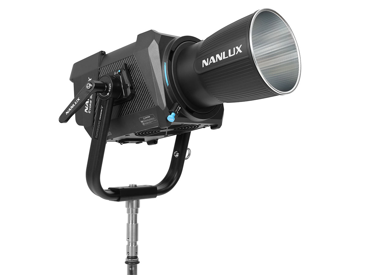 Nanlux Evoke 900C Kit - Đèn Spotlight đi kèm Light Case (Hàng Order)