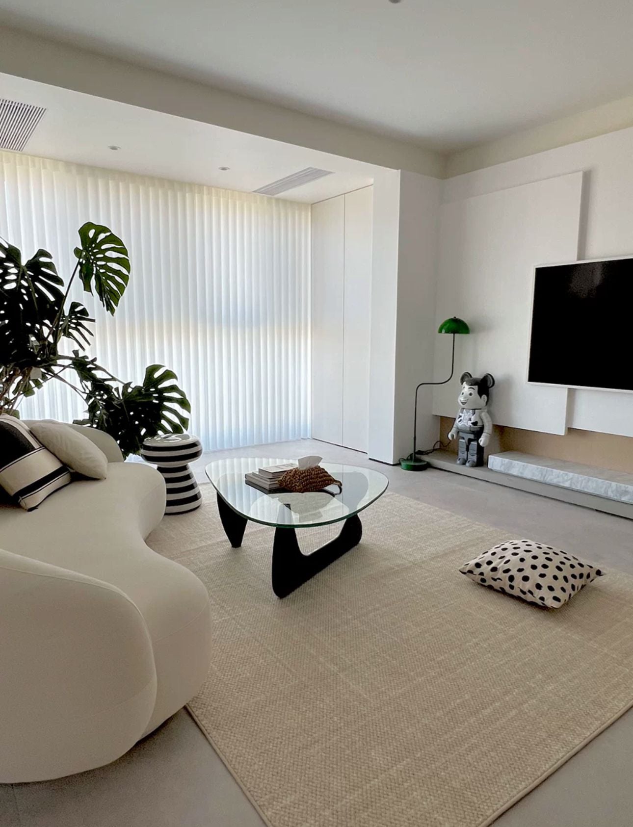  Neutral Beige Wool Rug 