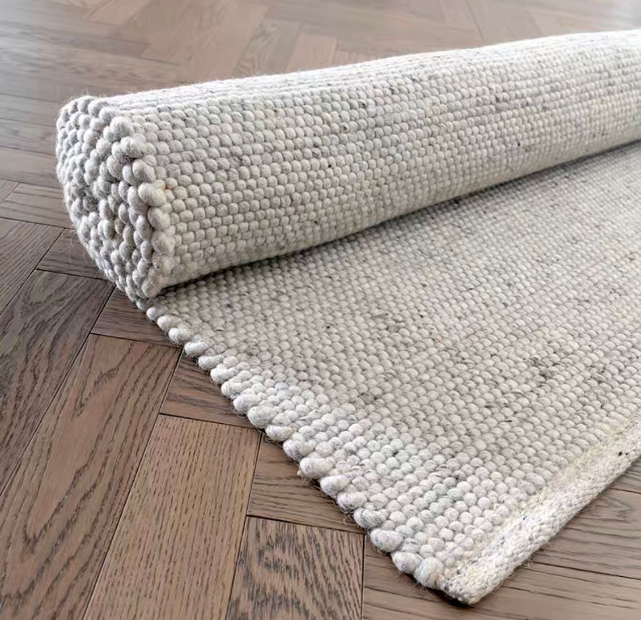  Indian Hand-woven Woolen Rug 