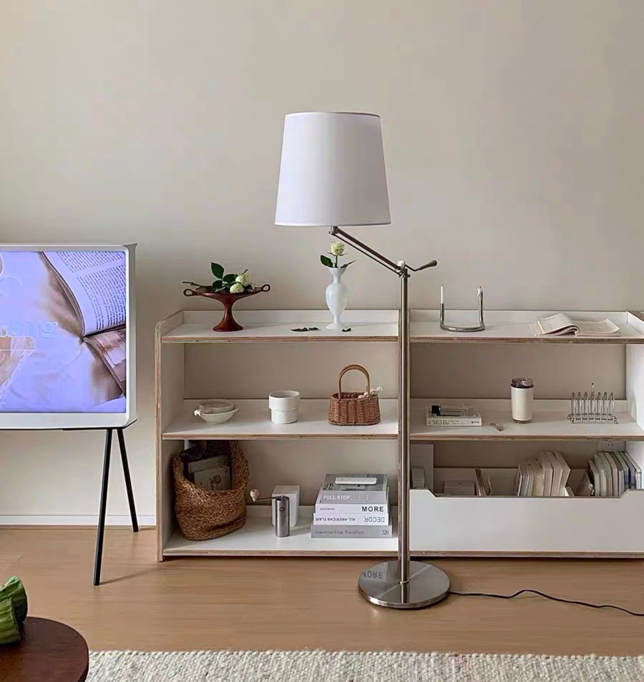  Seoul floor lamp 