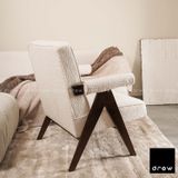  Armchair Amelia 