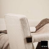  Armchair Amelia 