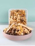 Thịt hộp sấy khô dành cho chó mèo 650g ( có kèm hộp nhựa)