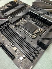 MAIN ASUS ROG STRIX B560-F GAMING WIFI USED