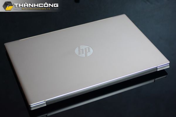 Laptop HP Pavilion 14 dv0534TU i7 1165G7/8GB/512GB/Win11 14 Inch IPS FHD 99%