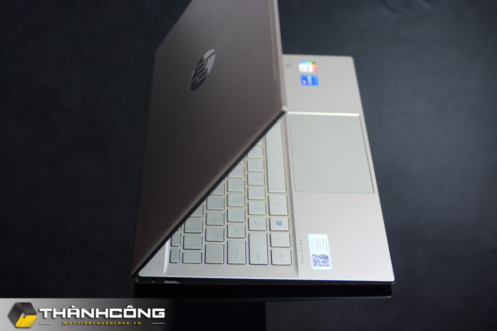 Laptop HP Pavilion 14 dv0534TU i7 1165G7/8GB/512GB/Win11 14 Inch IPS FHD 99%