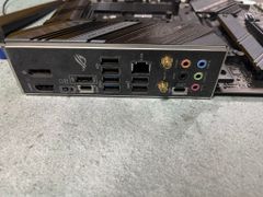 MAIN ASUS ROG STRIX B560-F GAMING WIFI USED