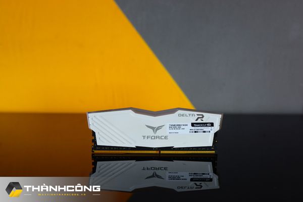 Ram DDR4 TEAMGROUP T-Force Delta RGB 8GB 3000MHz WHITE (USED)