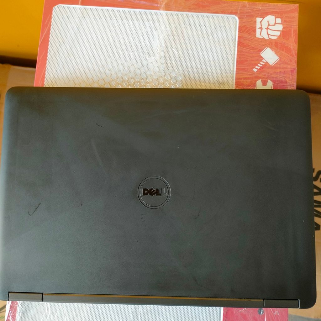 Laptop Dell E5250 12inch i5 5300U/ 8gb ram / 128gb ssd LCD 12.5 CŨ