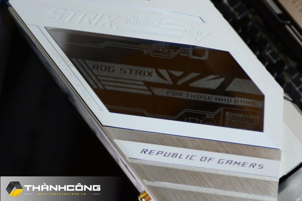 Main ASUS ROG STRIX Z690-A GAMING WIFI D5 BH 7/2027