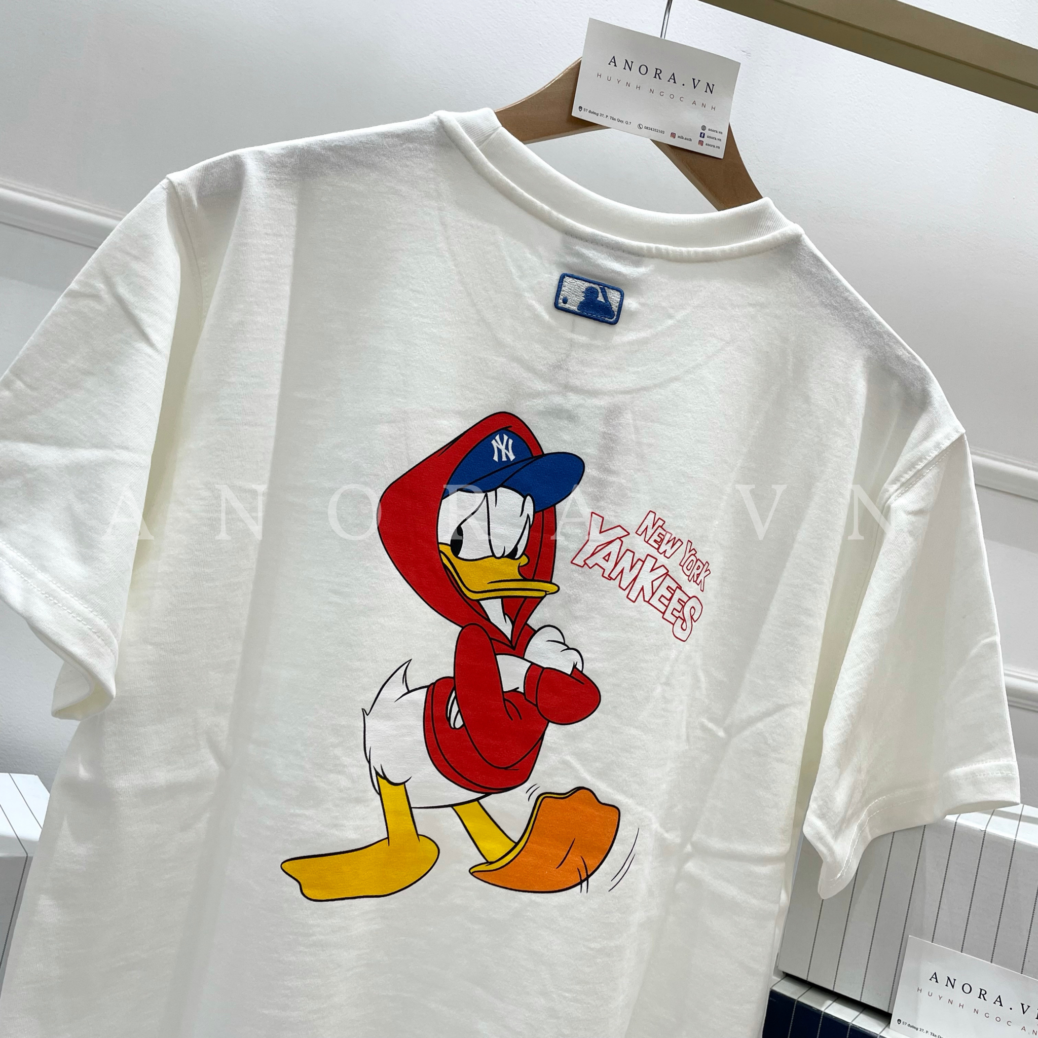 MLB x Disney Donald Duck Bag Print O Buffet Tshirt New York Yankees  WHITE  ANORAVN