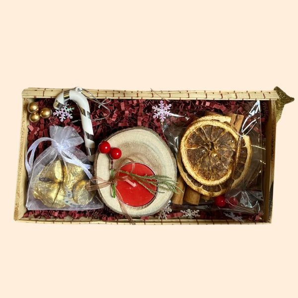  A MERRY LITTLE CHRISTMAS 