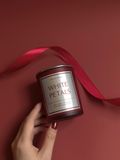  BST nến Scarlet Glow lọ đỏ sang trọng 