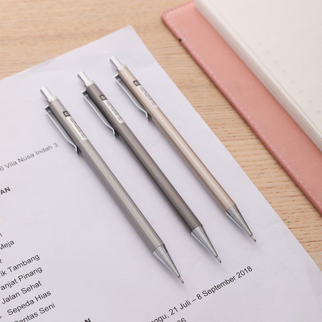  Bút chì kim bấm kỹ thuật 0.5mm Deli -1 chiếc - Mechanical pencil bảo vệ ngòi chì kèm đầu tẩy thân kim loại chống hao mòn - E6490 