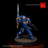  Space Marines: Primaris Lieutenant with Power Sword 