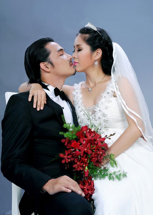 dam cuoi voi bo trang suc ngoc trai khung 10