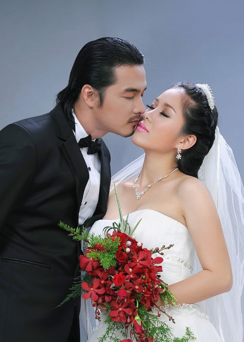 dam cuoi voi bo trang suc ngoc trai khung 2