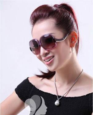 Khi a hau quy ba the gioi thu huong tre trung hon tuoi khi dien day chuyen voi vien ngoc trai to an tuong Khi a hau quy ba the gioi thu huong tre trung hon tuoi khi dien day chuyen voi vien ngoc trai to an tuong